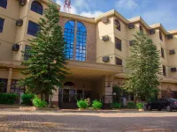 Dees Hotels, Apartments and Suites Hotels near Mecure Health Ltd