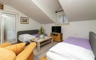 Apartment Ivanka Hotels in Omis