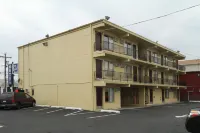 Dry Dock Motel 해변공원 호텔