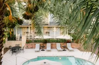 The Collector Inn & Gardens - Romantic