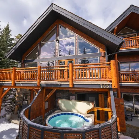 A Bear and Bison Country Inn