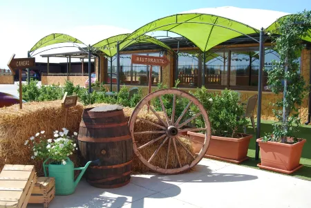 Tenuta Madre Terra Resort Отели в г. Изола-ди-Капо-Риццуто