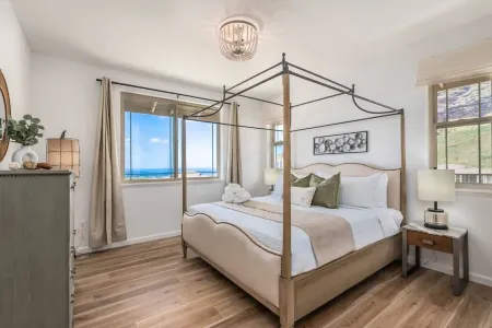 @ Marbella Lane - Stylish House + Impressive Views