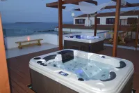 Oasis Beach Hotel - Spa