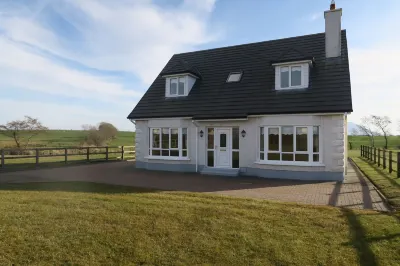 Burkes Holiday Cottages Hotel di 