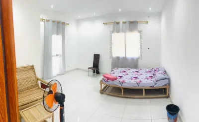 Chambre Confortable - Aci 2000 Hamdallaye Bamako Các khách sạn gần French Institute of Mali
