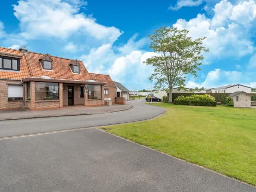 Chalet in de Haan Near Sandy Beaches