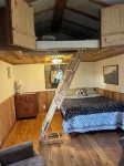 Cozy cabin with 1 bedroom and WiFi, AC in pleasant Oakley