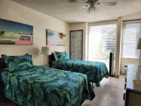 Ocean Views! Great Unit in Hale Kamaole! Discounts Offered! 2 bed + loft