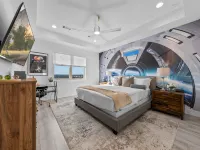 *Basketball,Pickleball, Hot Tub & Space Vibes. Aliens Await! Hotels in Marble Falls