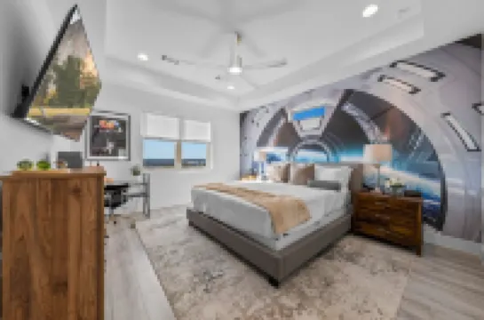 *Basketball,Pickleball, Hot Tub & Space Vibes. Aliens Await!