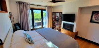 New 3Br/3Bath Ocean Views 2-Min Walk to Bluff Trail Close to Town