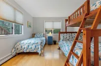 New Listing!!  Panoramic Bay Views!