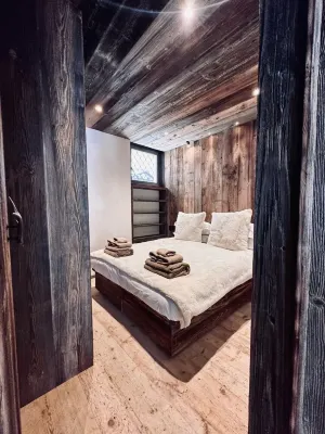 Central Cortina Newly Refurbished. 3’ from Freccia Nel Cielo  Cable Car. 科爾蒂納丹佩佐住宿飯店