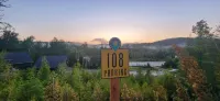 Explore Munising Alger Falls Hotel di Munising