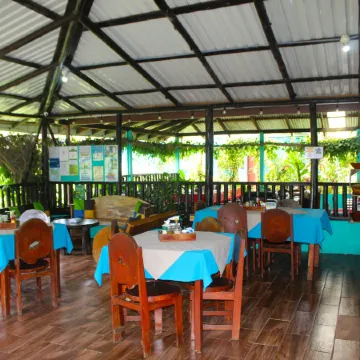 Posada Río Celeste la Amistad