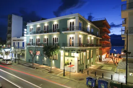 Grand Hotel Loutraki Отели в г. Agioi Theodoroi