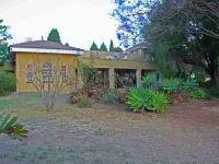 161 Blenheim Rd Hotels in Chartwell