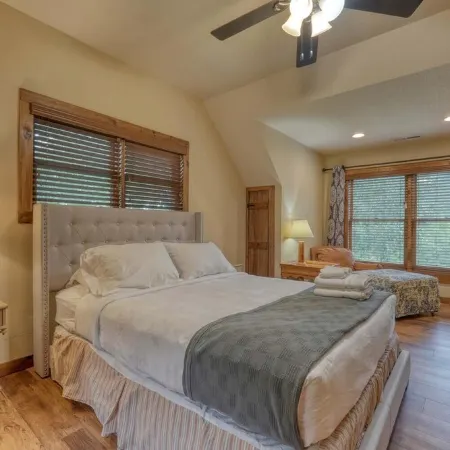 Mountain Cabin for Slow Weekends & Shared Evenings