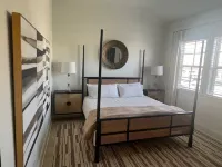 Newly remodeled, comfortable 3-bedroom condo with golf course views of CCO! Các khách sạn ở 
