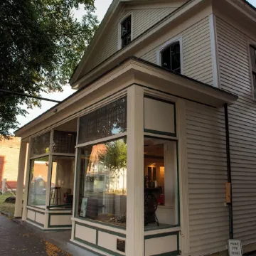 Vermont Downtown Oasis - Two Bedroom in Picturesque Downtown