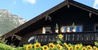 Cozy, sunny & newly renovated apartment with a view of the Zugspitze - 4 stars