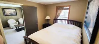 Cozy & Clean Loft Near Lake Michigan – Ideal for Work & Play! Escanaba Country Club 주변 호텔