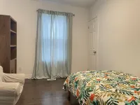 Your another home close to Woodbine Beach and Downtown Toronto. Hotels in East York