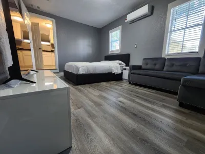 Cozy studio in pleasant Bradenton with WiFi, AC Hotel in zona West Gate