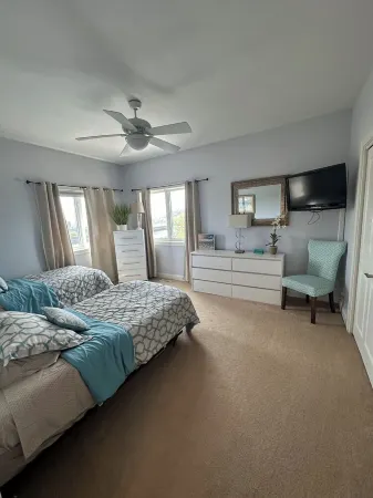 Fantastic Penthouse Downtown Grand Haven! Harbor Front Views! Walk Everywhere!