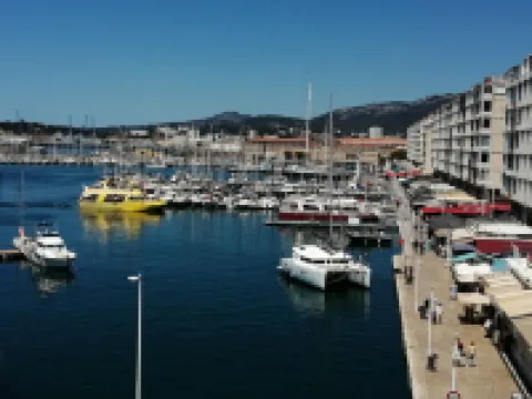 Sea view - T3 - 10 mn from station