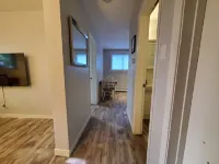 Modern Private 1Bdrm  Apt. w/Free Prkg + Fast Wi-Fi. Pet-Friendly! 수세인트마리 호텔