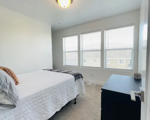 New & Elegant Modern Townhome Hotéis em Draper