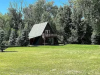 Creekside Cabin Near Salmon Idaho and the Salmon River