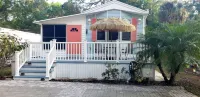 Mojito Bay Hideway-Cute Park model home in beautiful Ramblers Rest resort. Hotels near Catanias Winery