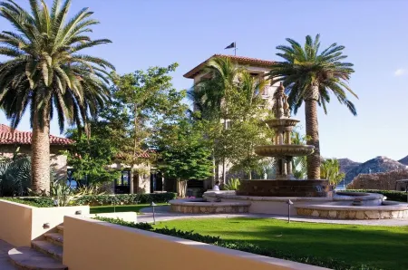 2 Bedroom @ Hacienda Beach Club! Deluxe Tropical Beach Front Suite Great Rates Отели рядом с достопримечательностью «Los Cabos Whale Shark»