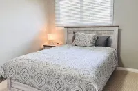 Lovely 2 Bedroom apartment Hotels in Camrose