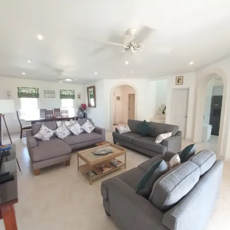 3BR Townhouse - with Pool and Partial Sea View from Main bedroom