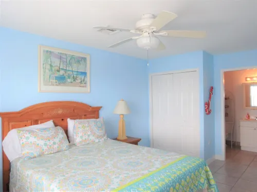 Grand Cayman - Luxury 2 bedroom & 2 bathroom condo, wonderful sea view terrace