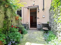 Welcoming cozy apartment in a quaint medieval village