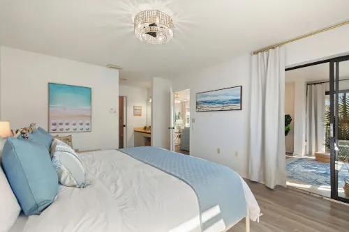 Sunshine 2-bedroom Shorewalk condo near beaches, IMG - Pickleball, Pool Lakeview