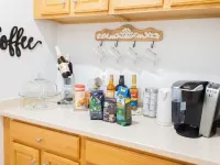 Divine Getaway- King Bed Master Suite Near DC Hotels in Mason