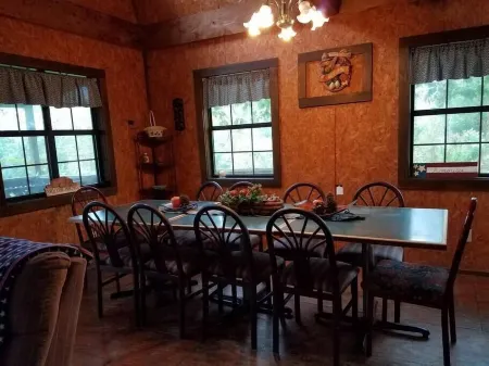 Windchimes Cabin-Seasonal View of Ouachita River