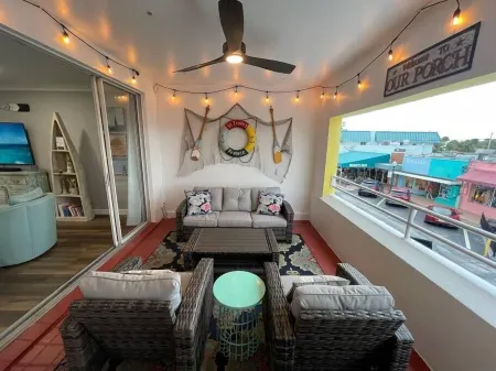 Osceola’s Balcony #9