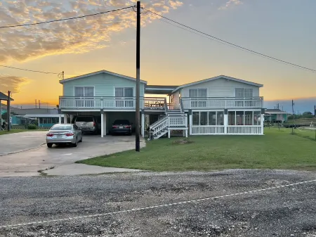 Getaway By The Bay Unit 1