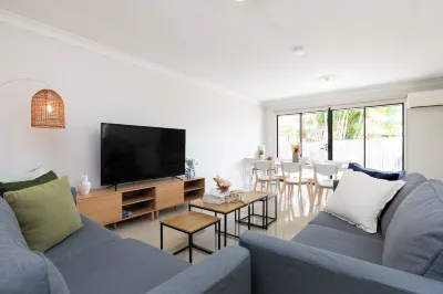 Smart Suites Self Check-in Apartments 6 Stockport Hotels near Malaya Corner