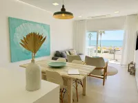 Exquisite Front Beach Apartment in Quarteira