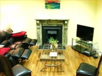 Intl Townhouse Apt on The Crescent: perfect for walking everywhere!