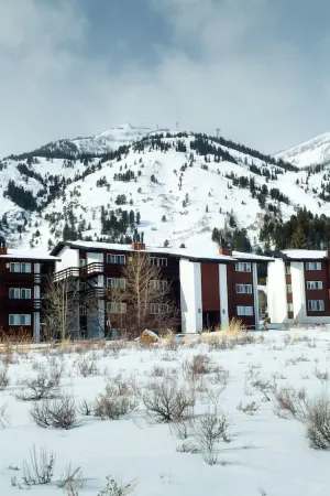 Teton Village Minutes 2 Snow Village Condo w Jackson Hole Property Management