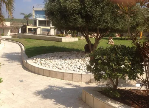 0cean front Herzelia condo next to beach and resturants